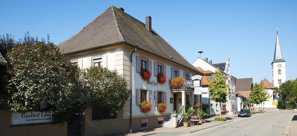 Hotel Loewen Garni Oberrimsingen エクステリア 写真
